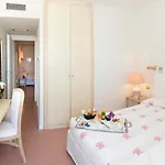 Hotel Palau מלון