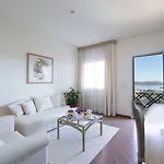 Hotel Palau 4*