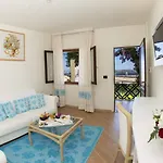 מלון Hotel Palau פאלאו