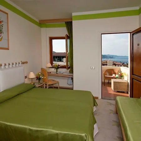 Hotel Palau 4*