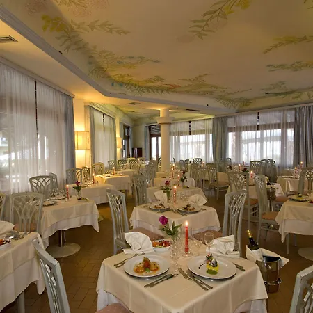 فندق بالاو 4*