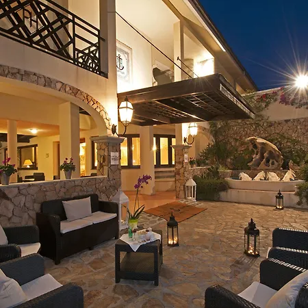 فندق بالاو 4* بالاو