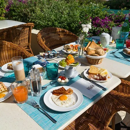 Hotel Palau Отель